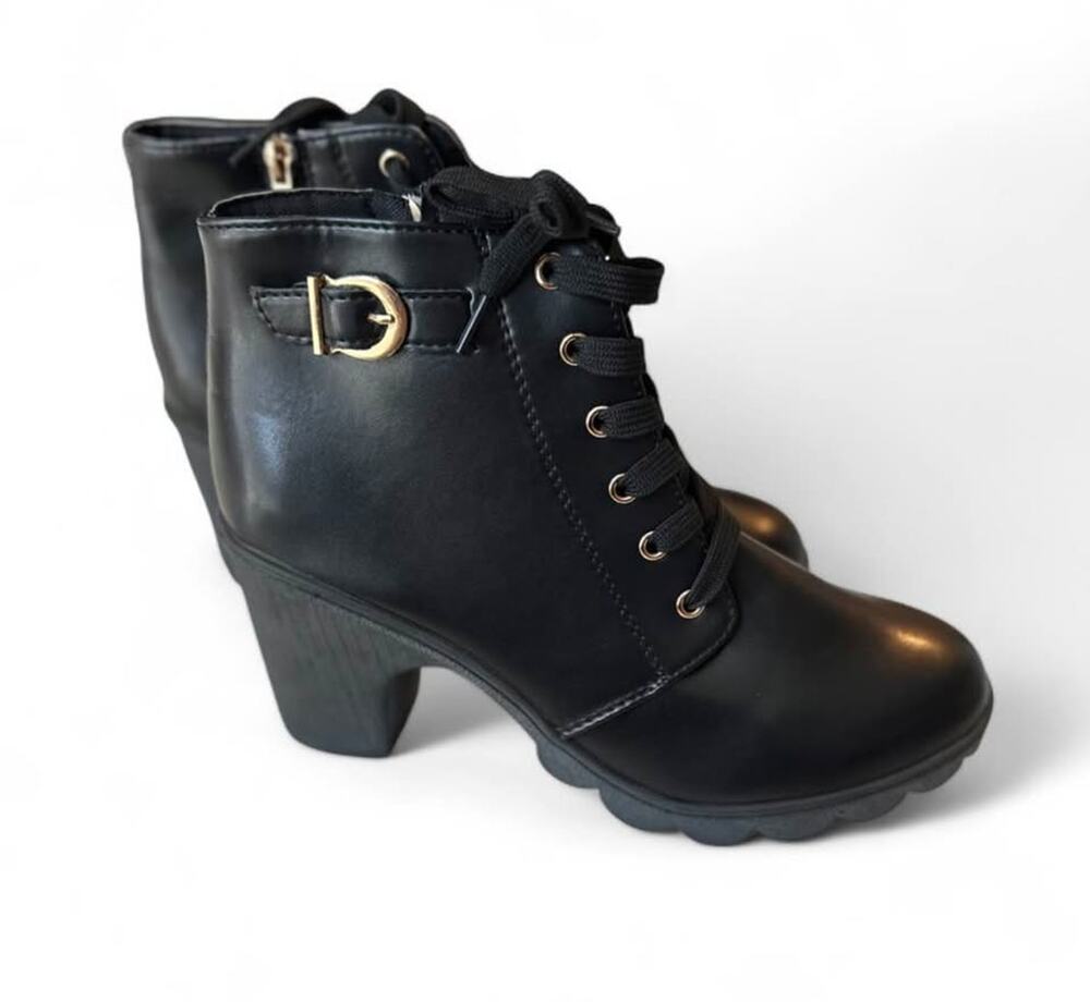 Black Faux Leather Lace-Up Chunky Heel Ankle Boots 9.5